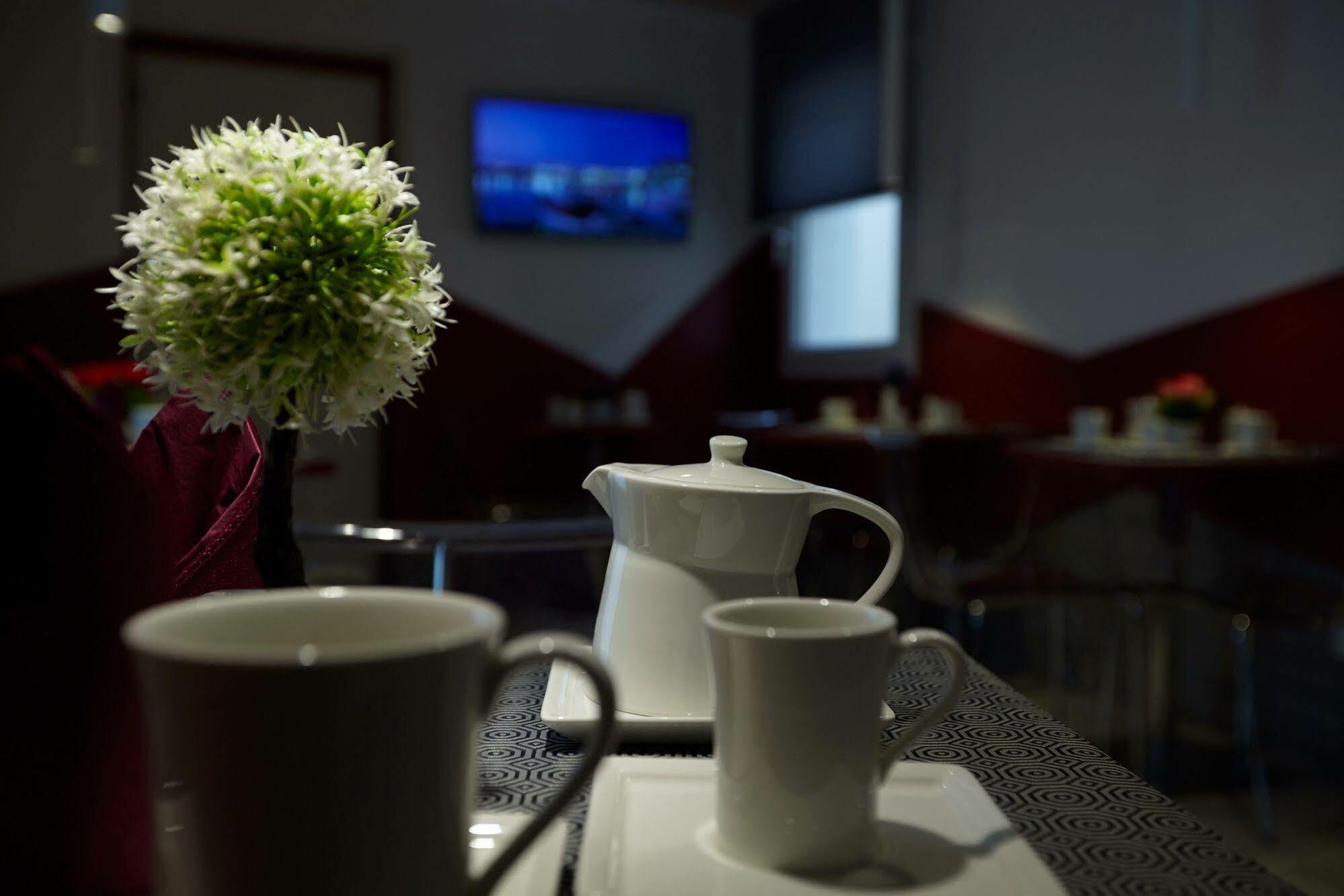 Hospitality Hotel Палермо Экстерьер фото