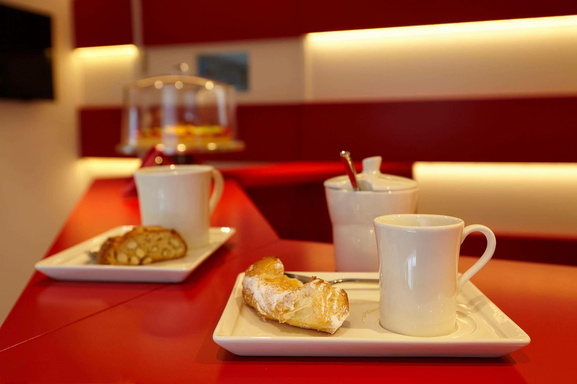 Hospitality Hotel Палермо Экстерьер фото